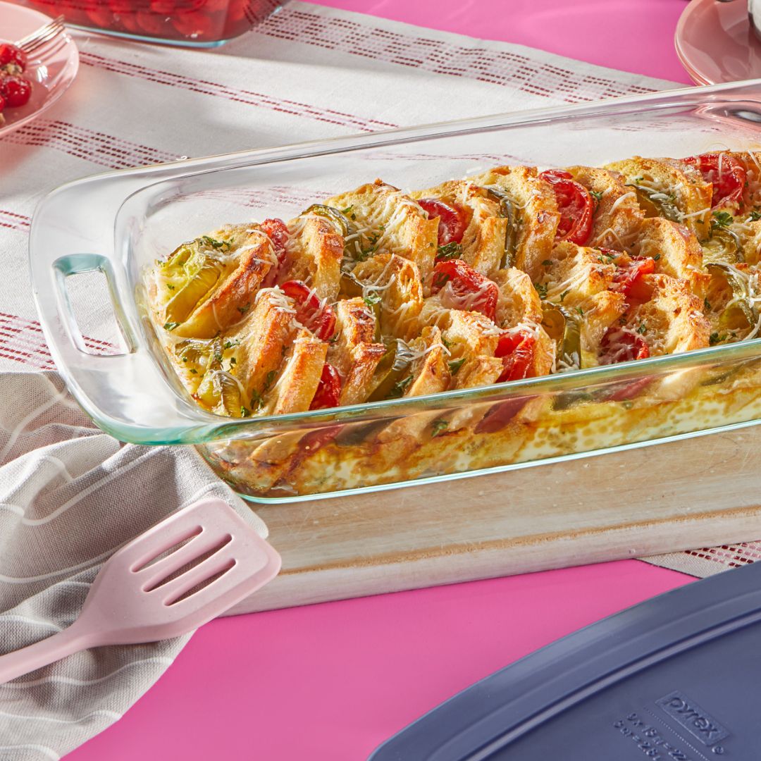 Pyrex® Easy Grab® 3-quart Glass Baking Dish with Blue Lid